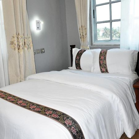 Ocean6 Hotel Kokrobite Kültér fotó