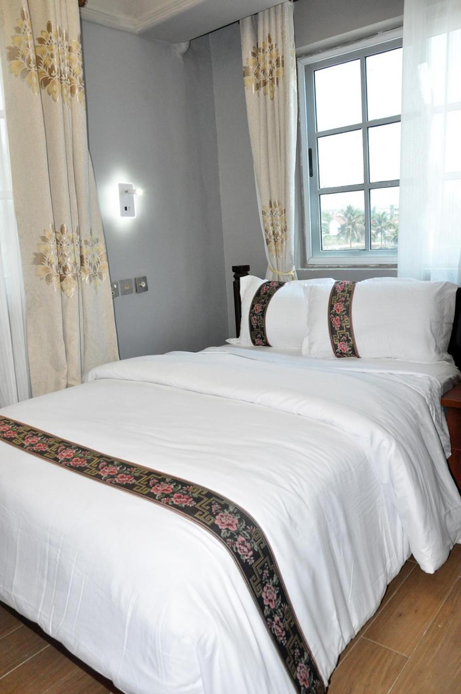 Ocean6 Hotel Kokrobite Kültér fotó